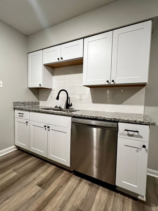 Photo - Newly Renovated 1bd/1ba Near University of Memphis!