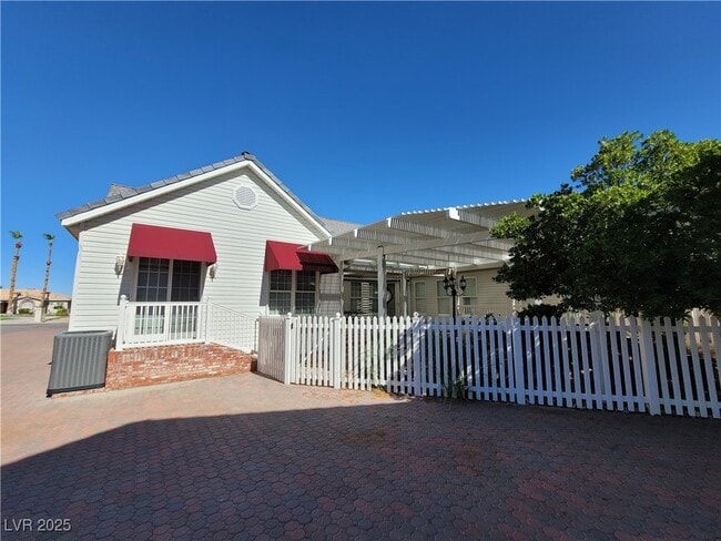 Photo - 5110 N Valadez St