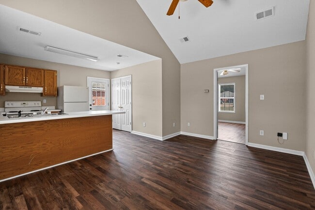 Photo - Tundra Real Estate Unit 800 A Clearbrook Drive