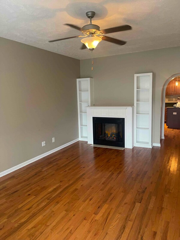 Photo - 827 Spence Enclave Ln