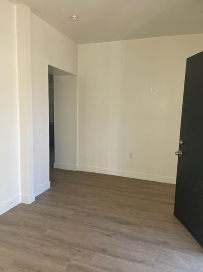 Photo - Unique Tri plex Unit A