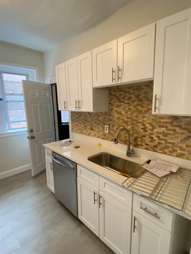 Photo - 10 Glenville Ave Unit #2