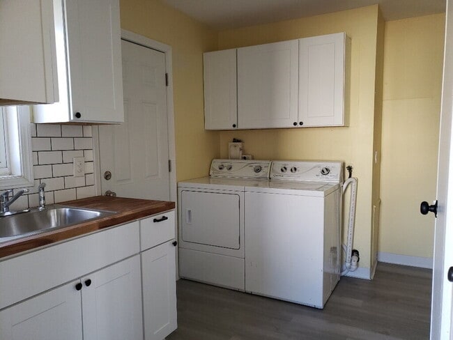 Photo - 3288 W 141st St