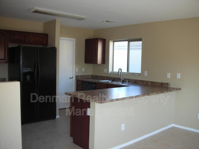Photo - 5725 S 32nd Ln