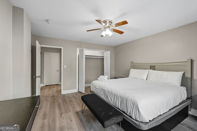 Photo - 3645 Peachtree Rd NE Unit 214