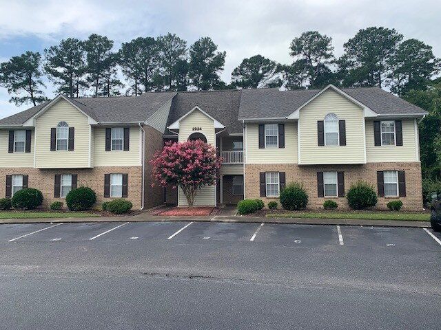 Building Photo - 2924 Mulberry Ln
