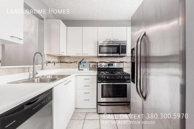 Photo - 199 Macandrews Way