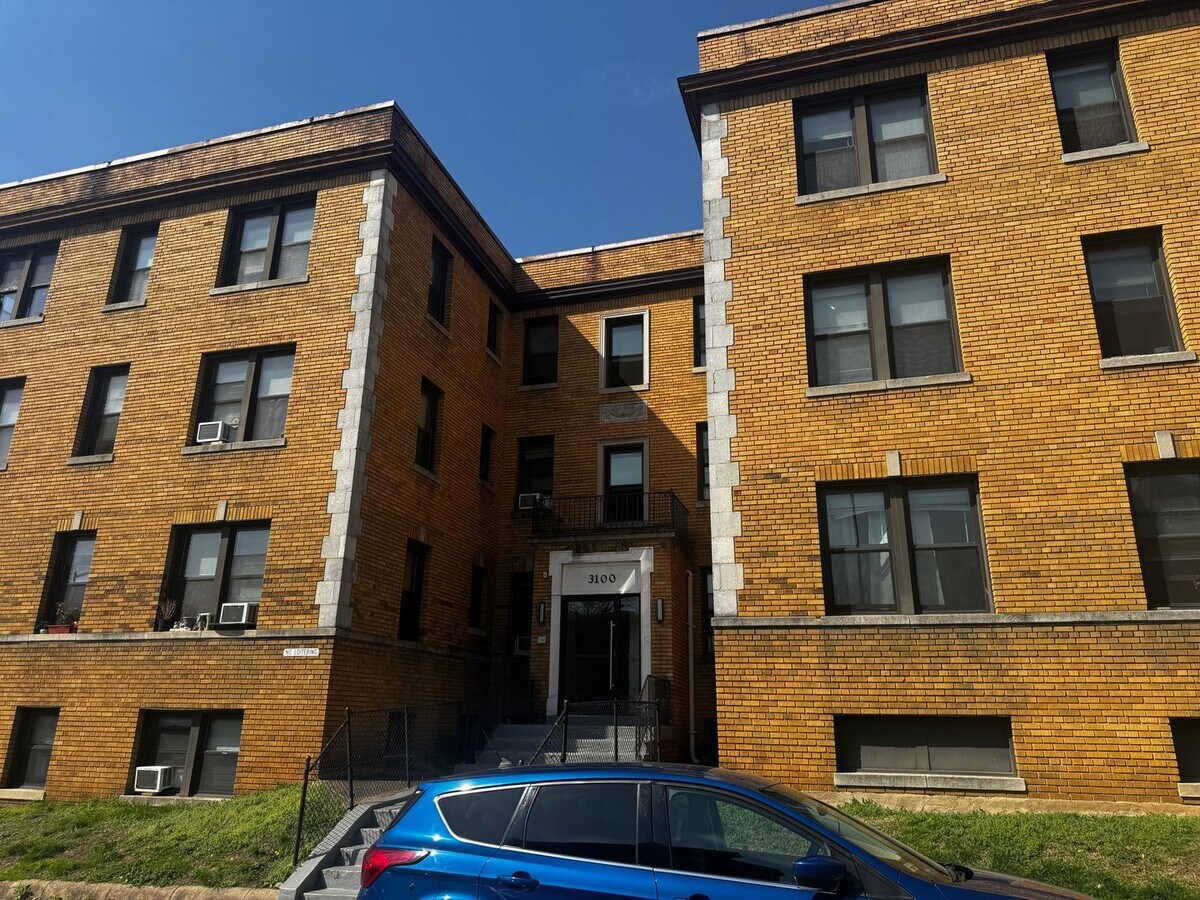 Photo - 3100 WARDER ST NW