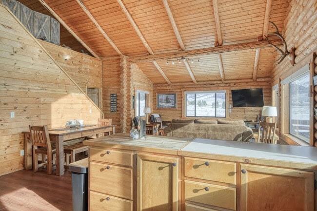 Building Photo - 5406 Henrys Lake Rd Rental