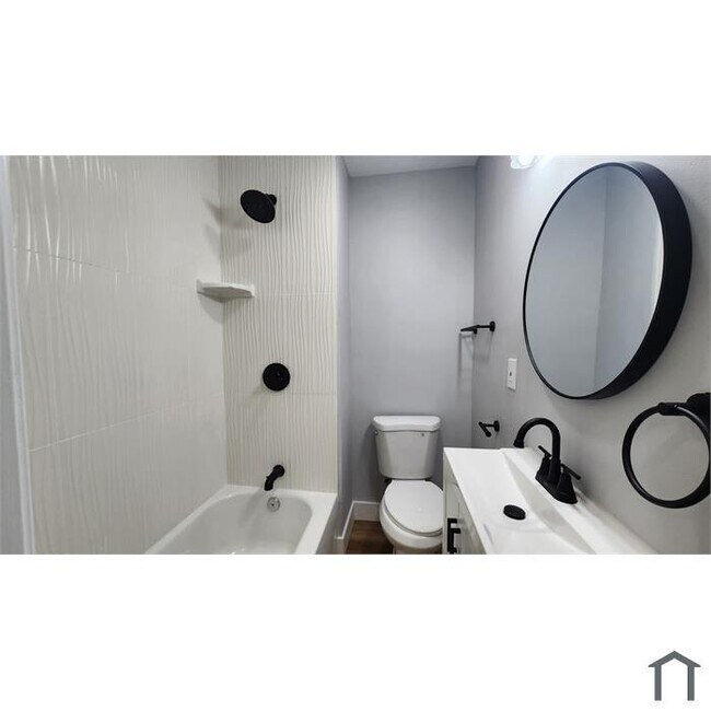3 Bedrooom Home 1.5 Bathrooms Move-In-Ready