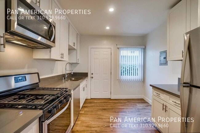 Photo - 447 1/2 W 4th St-A Unit A