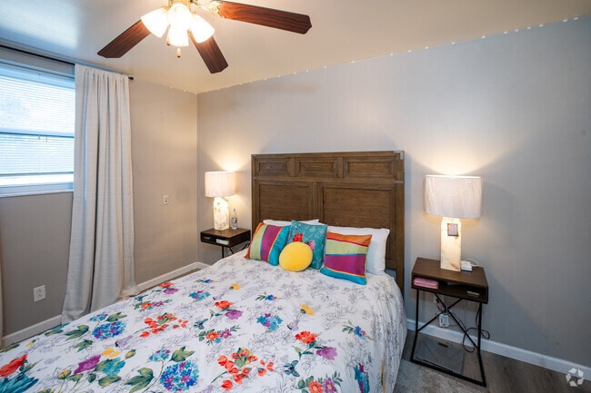 A 1BR, 1BA - 675SF - Bedroom