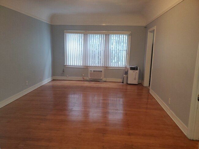 Photo - 1432 N Formosa Ave