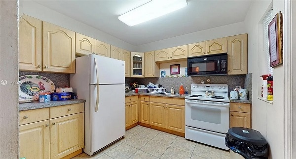Photo - 14401 Boggs Dr