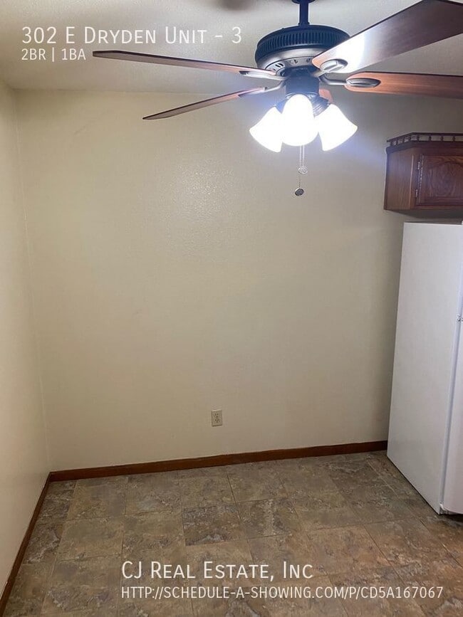 Photo - 302 E Dryden St