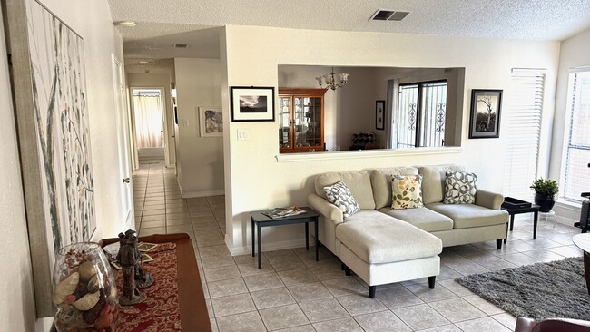 Photo - 13826 Fairway Hedge