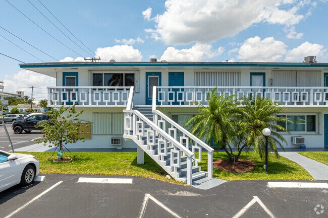 Photo - Lakeside Point Condominiums