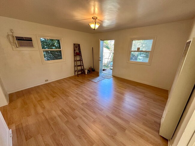 Photo - Charming 1-bedroom, 1-bathroom