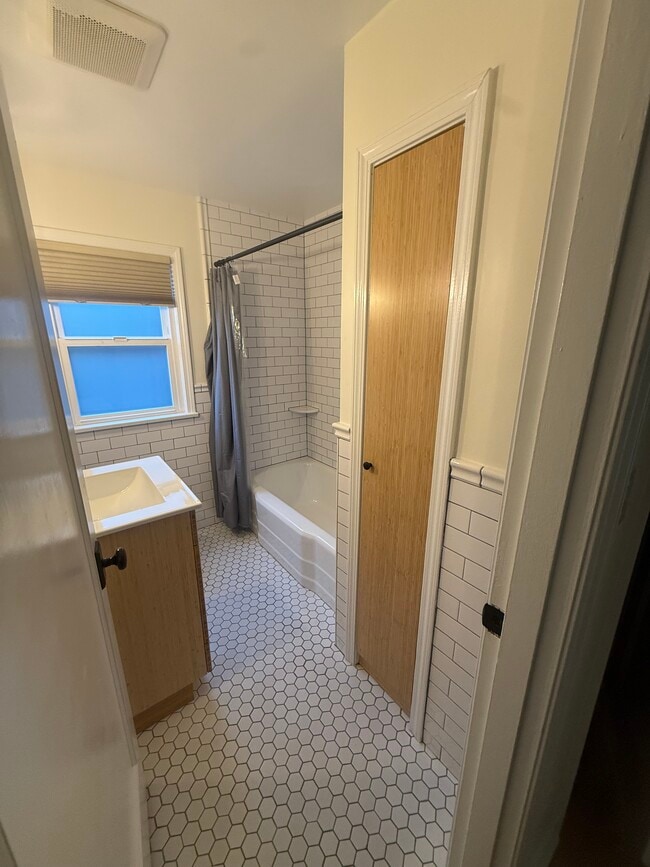 Photo - 835 NW 59th St