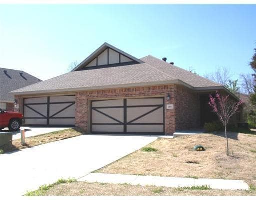 Building Photo - 195 Pinyon Rental