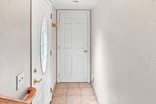 Photo - $1,945.95 with $300 Off the first month's rent, 2 Beds - 1 Bath, Single Family Home in Lakewood w... Unit #100