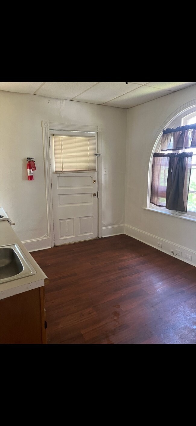 Photo - 1008 W Main St Unit 1