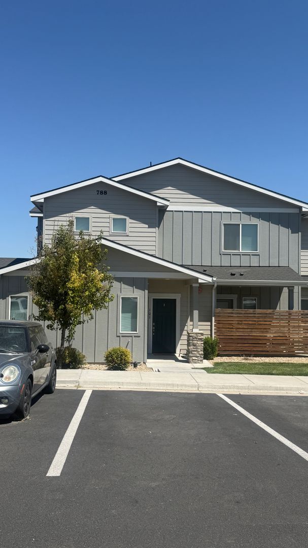 Building Photo - WELCOME TO SUNBEAM TOWNHOMES