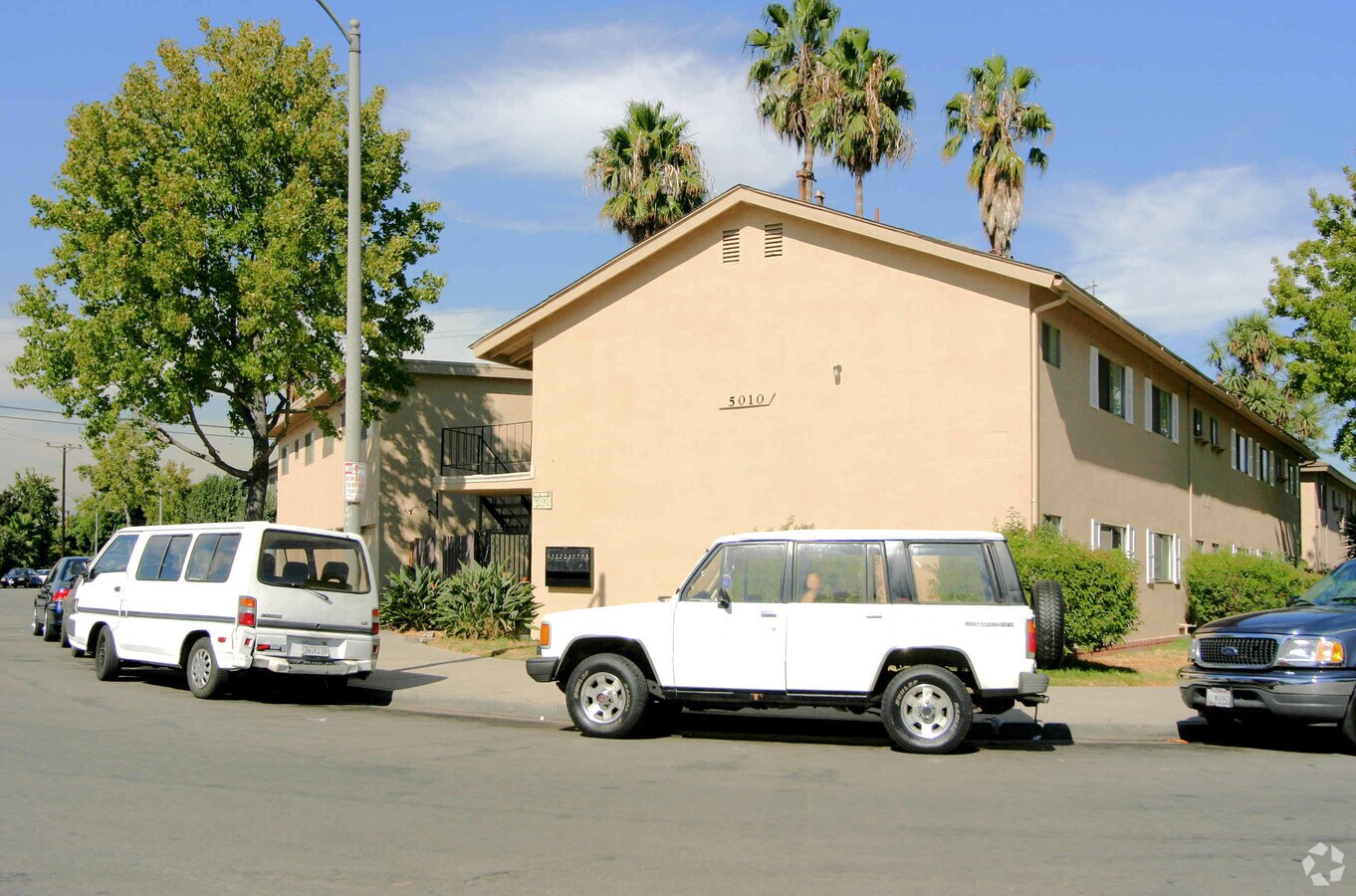 Photo - 5010 Linden Ave