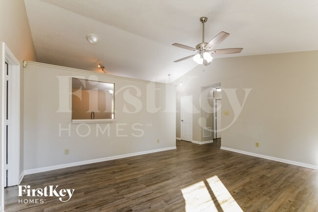 Photo - 20839 Summit Rd
