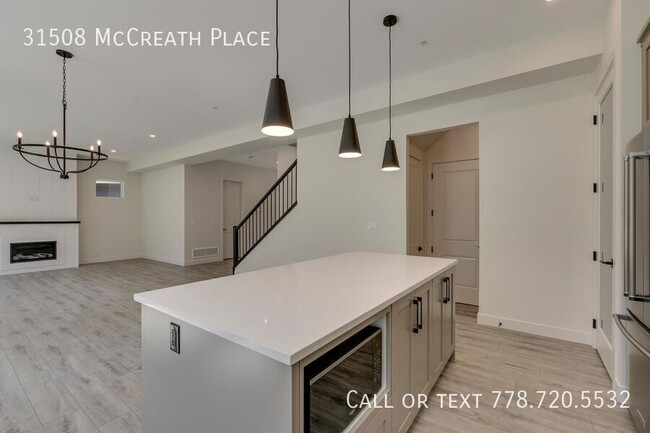 Photo - New Executive 6 Bedroom 4 Bathroom Home