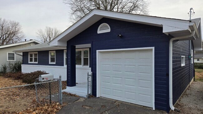 Photo - 1472 E Berkeley St