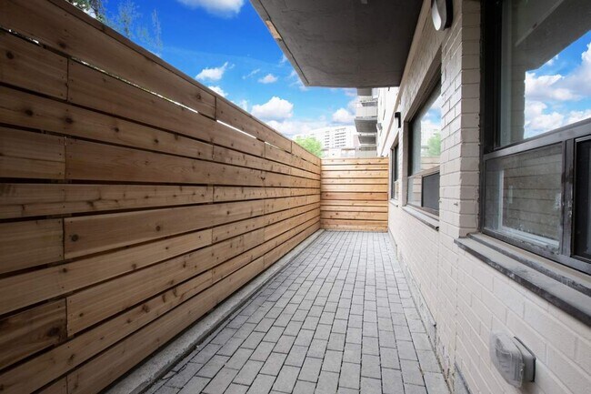 Photo - 77 Parkwoods Village Dr