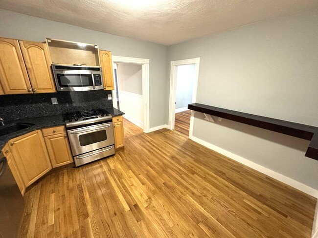 Photo - 35 Cameron Ave Apartments Unit 2
