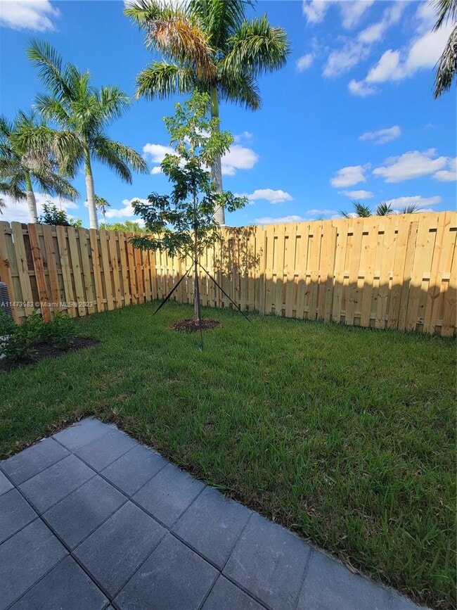 Photo - 2621 SE 10th St