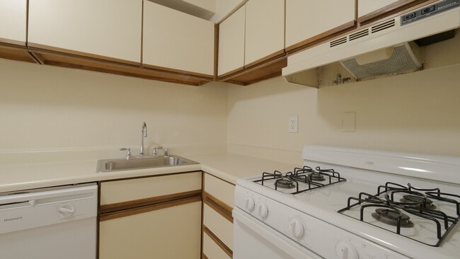 320 - D1 - The Courtyards at Sewickley - South