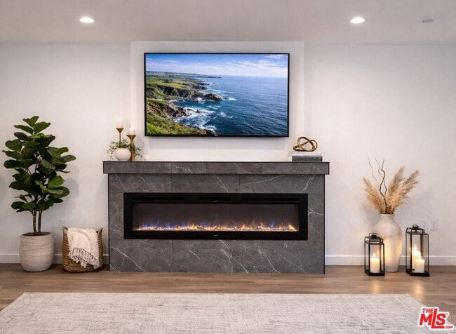 Photo - 4522 Mammoth Ave