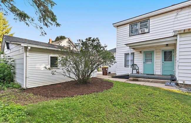 731 N Madison St Unit 1