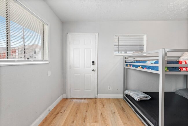 Photo - 4018 Sealy Ave