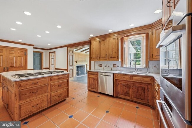 Building Photo - 1024 N Spring Mill Rd Rental