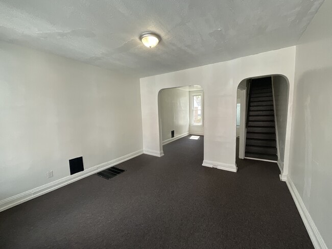 Photo - 330 Smyser St