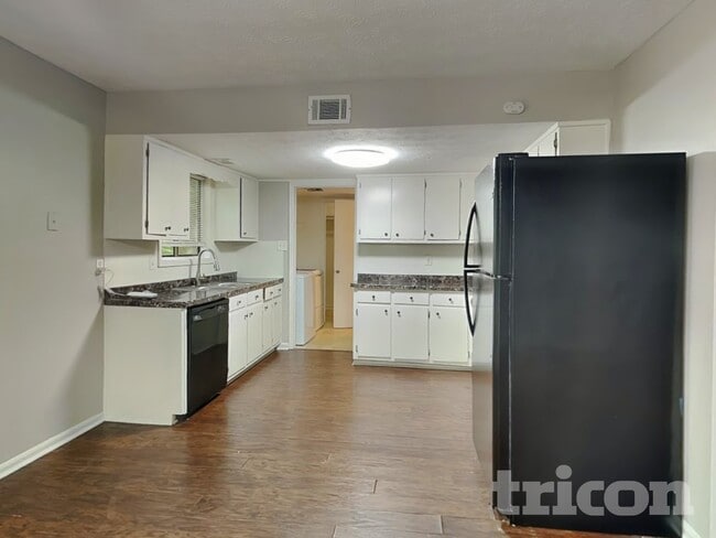 Photo - 209 Park Pl Dr