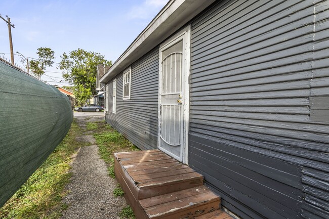 Photo - 6940 Avenue K Unit B