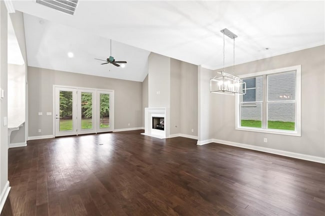 Photo - 505 Bonny Glen Rd