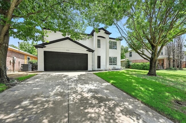 Building Photo - 6218 Everglade Rd