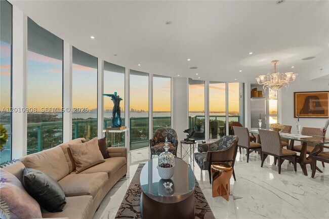Building Photo - 6000 Indian Creek Dr Unit PH25C-3