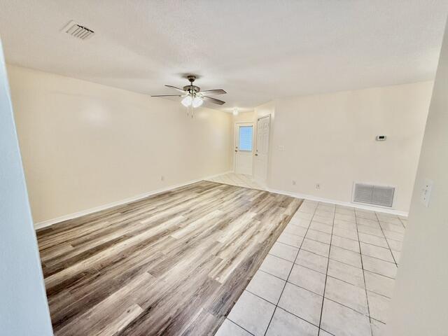 Photo - 957 Tray Dr