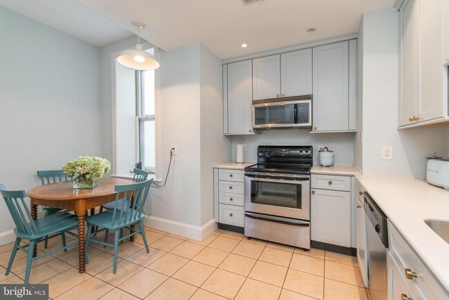 Photo - 1731 Wallace St