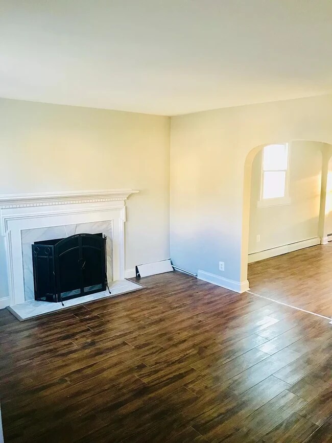 Photo - 1712 Pin Oak Ave