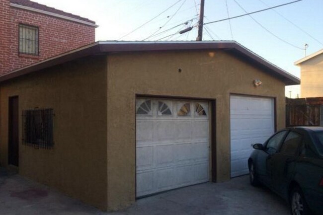 Photo - 443 E 84th St Unit 443