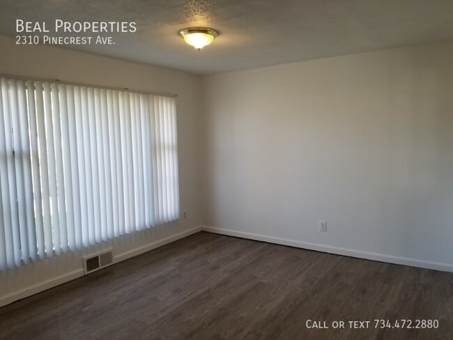 Photo - 2310 Pinecrest Ave